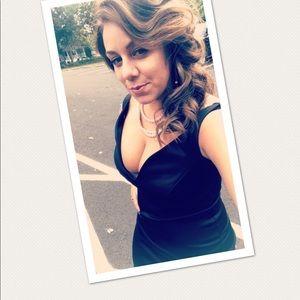 5 for $25 -Black off the shoulder dress